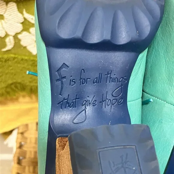 *GENTLY USED* Fluevog 2013 Hopefuls CHEERFUL, Aqua, Size 9.5 (best for 8.5)! - Picture 11 of 16